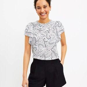 LOFT Pleated Pull On Shorts in Linen Blend